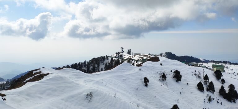 Dalhousie – Snow Trekking